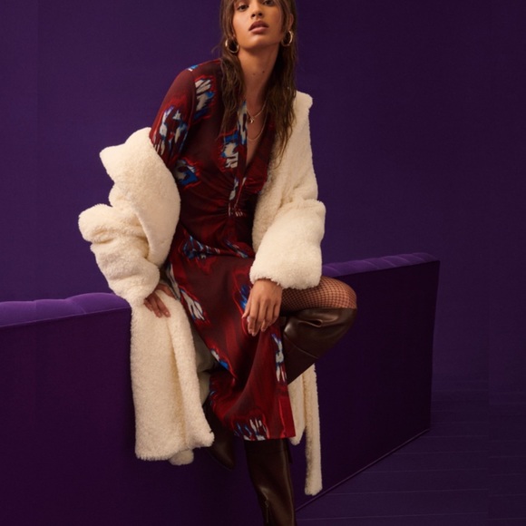 🆕 SUPER PLUSH Teddy Jacket with Shawl Collar & Belt (Only 2 left! Sizes M, XL!) - Picture 5 of 6